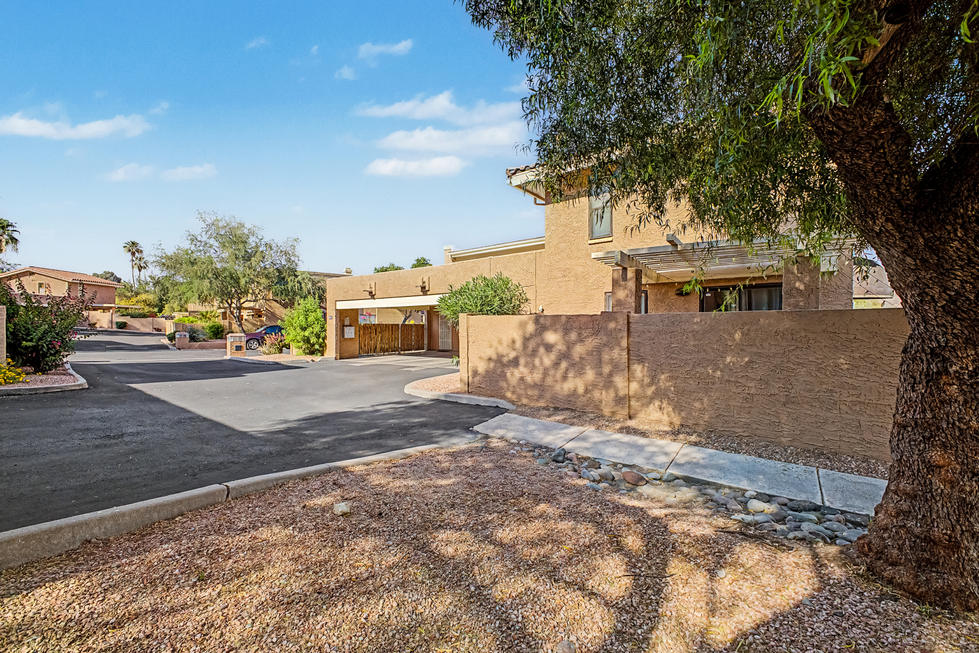 Unit 2 Phoenix 735 E NORTH LN UNIT #2 Phoenix, AZ 85020