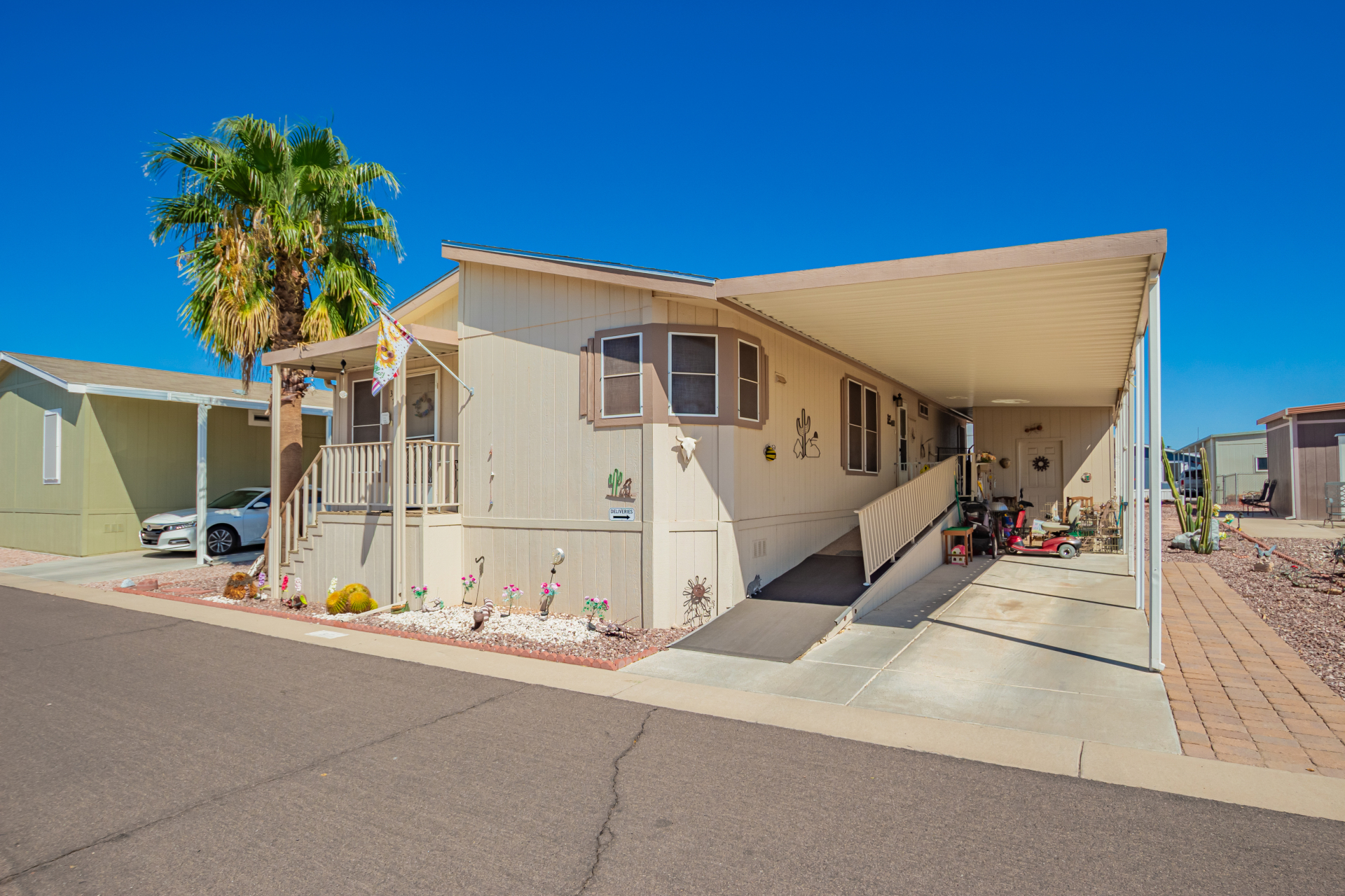 8832 EAST PUEBLO AVENUE Mesa, AZ 85208