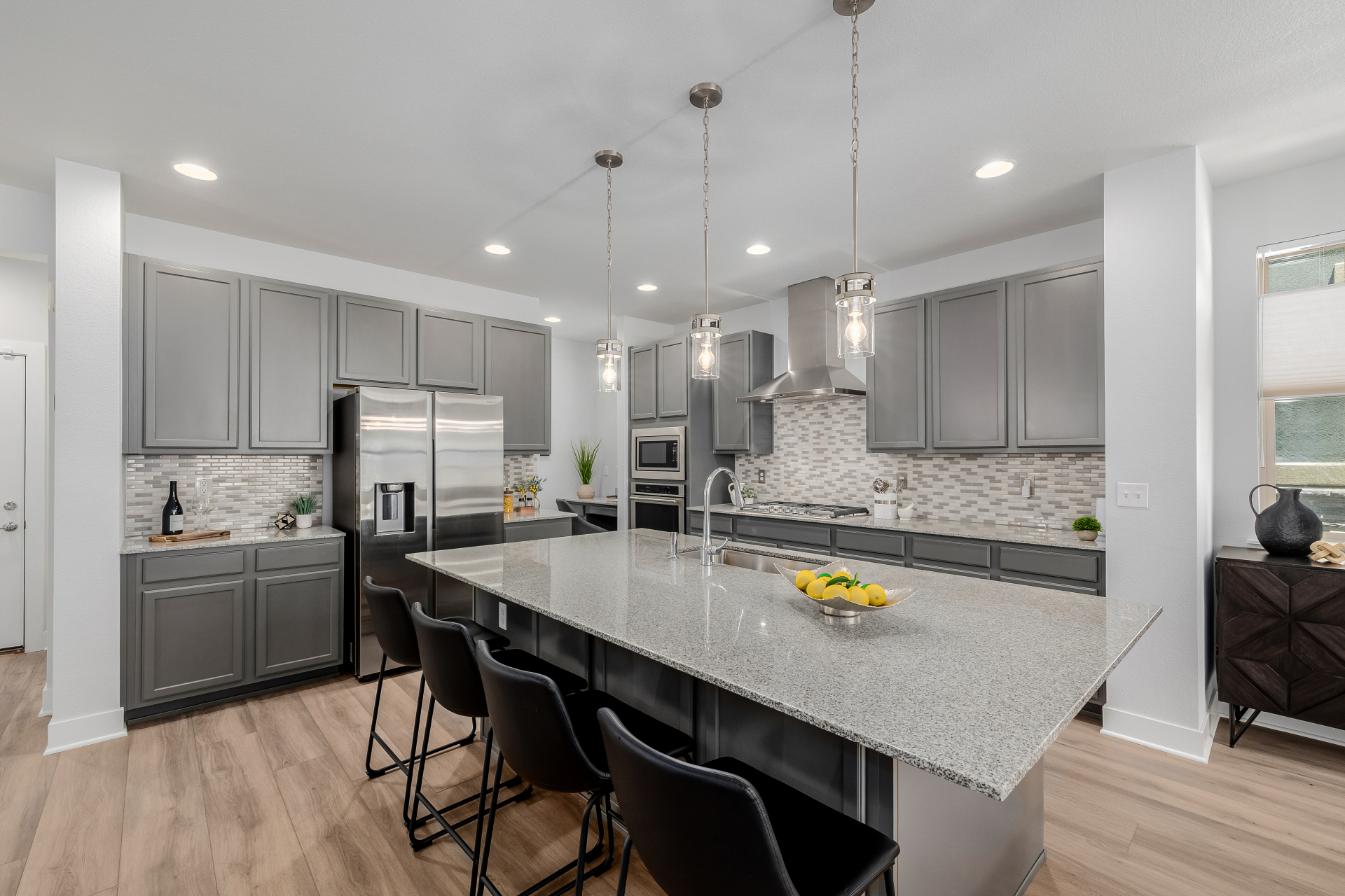 13736 Umatilla Ln