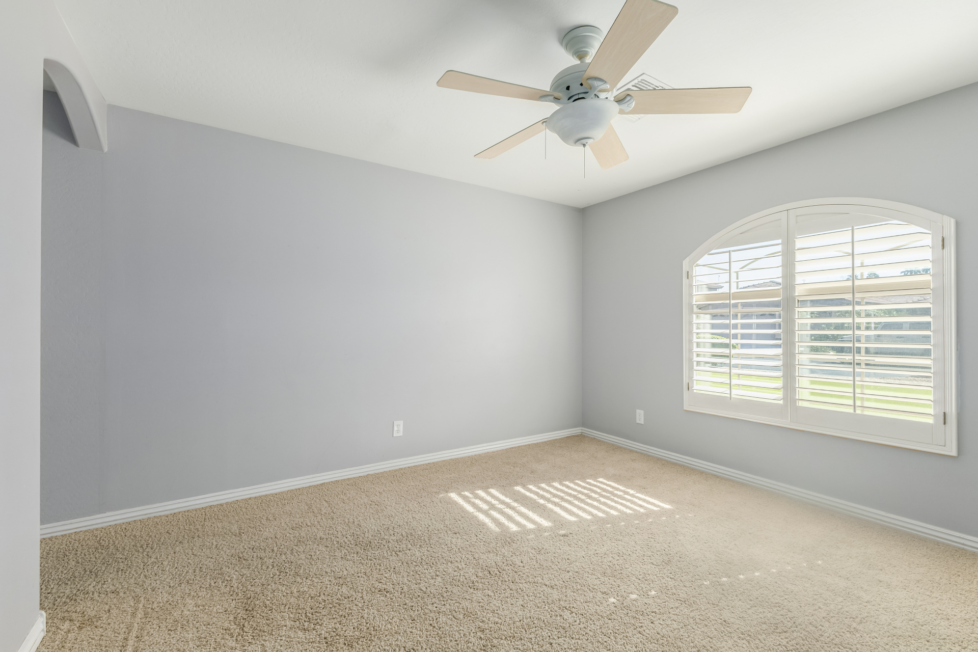 13616 W READE AVE Litchfield Park, AZ 85340