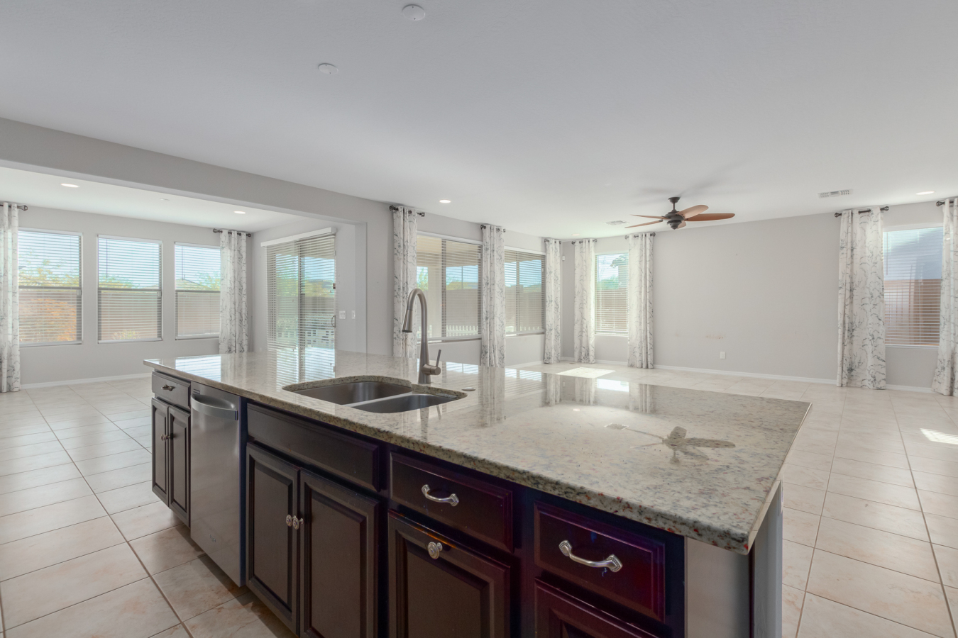 21343-n-260th-dr-virtual-tour