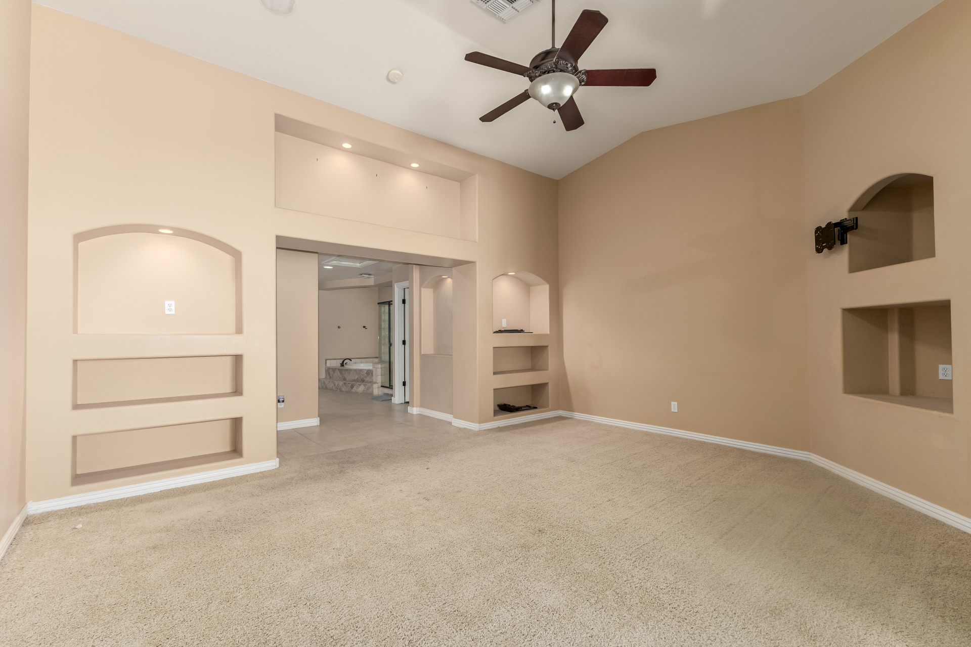 13616 W READE AVE Litchfield Park, AZ 85340