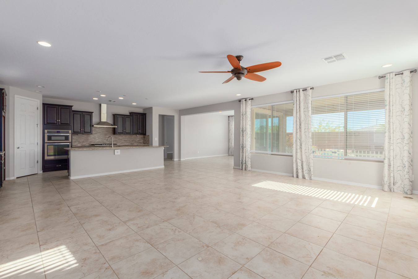 21343-n-260th-dr-virtual-tour